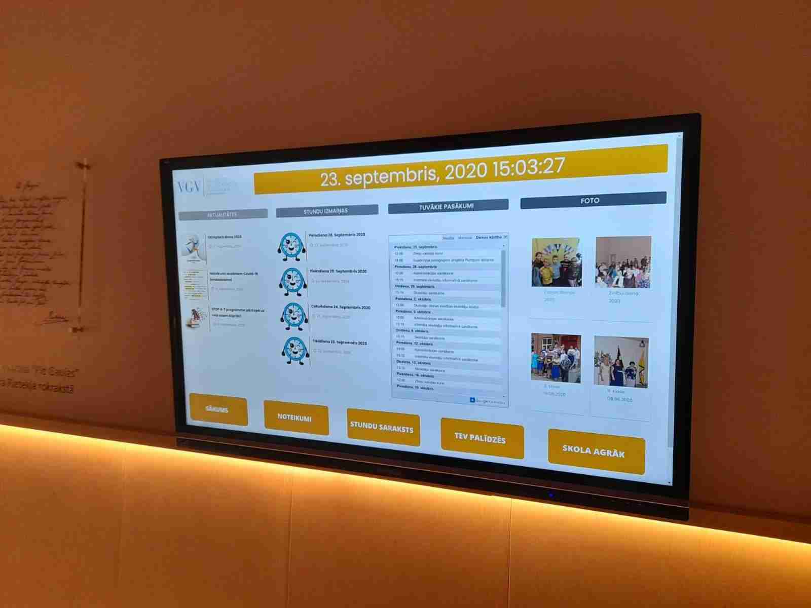 Interaktīvais displejs - Skolas ziņojumu dēlis mājaslapas izstrādes projekts Latvijā